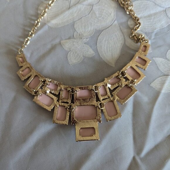 Geometric Pink And Gold Tone Statement Bib Costume Necklace Adjustable Length - Picture 3 of 4